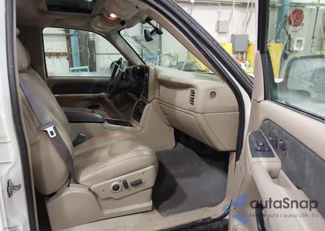 2004 Chevrolet Avalanche 1500 из США, поврежденный, VIN 3GNEK12T24G210296